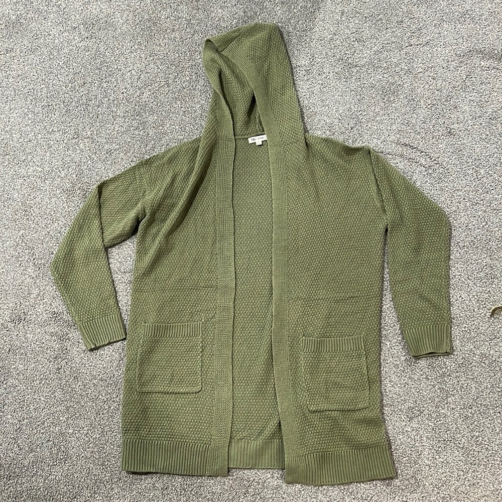 Lightweight hooded cardi. NWOT